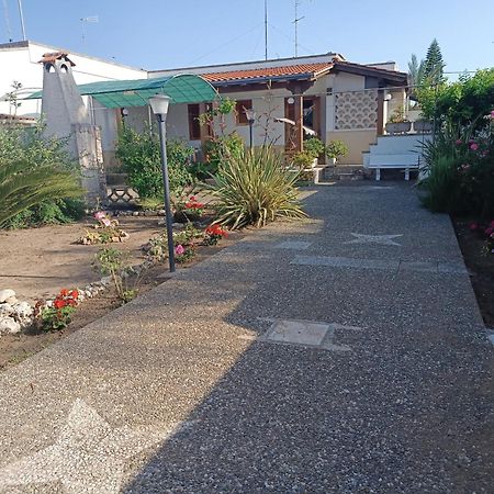 Il Giardino Di Sofia Charm And Comfort Apartment Torre dell'Orso Exterior foto