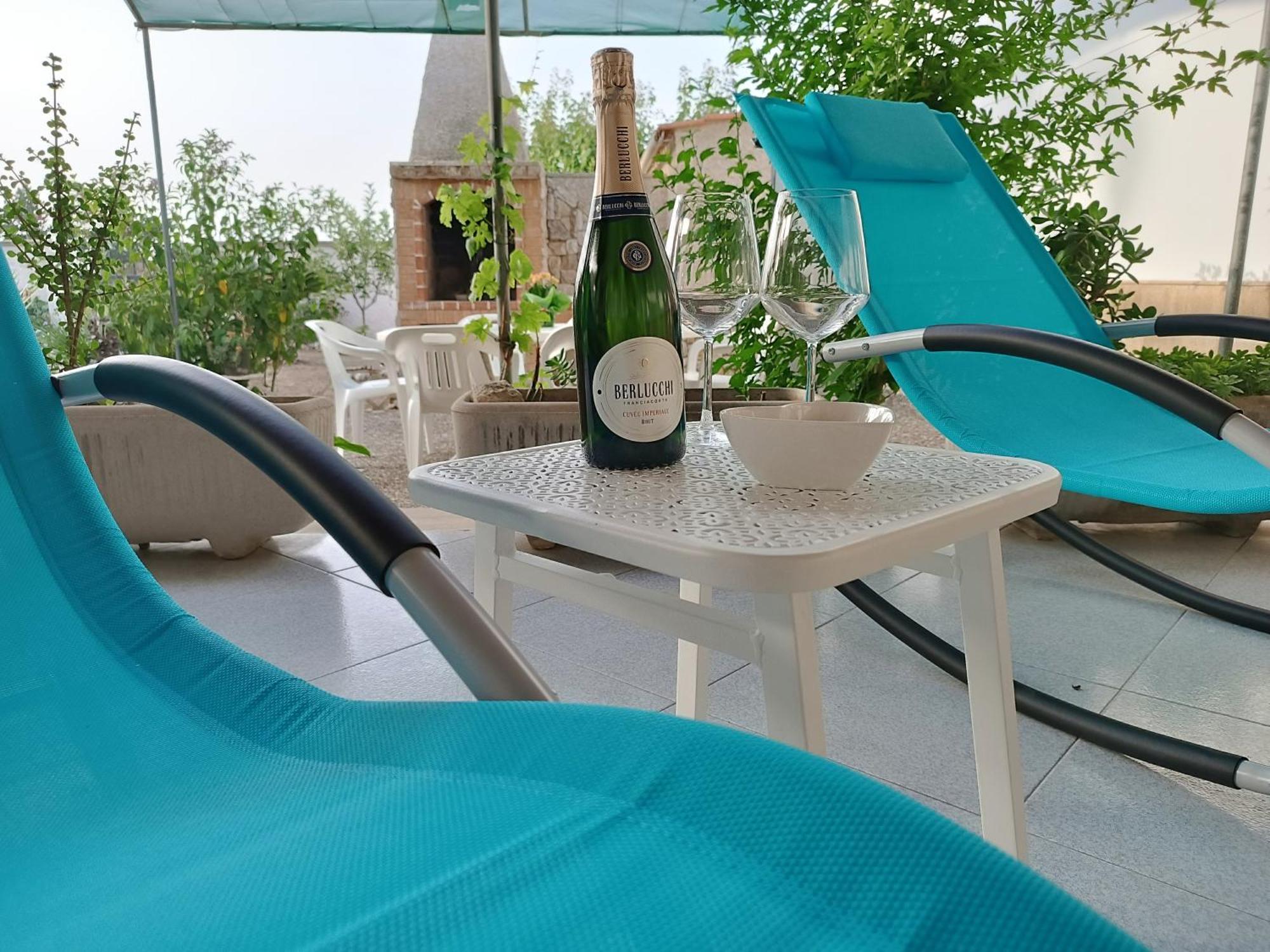 Il Giardino Di Sofia Charm And Comfort Apartment Torre dell'Orso Exterior foto